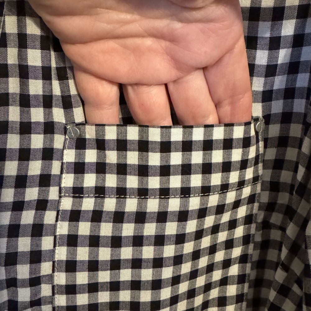 SPRING/SUMMER Jones New York Black/White Checkered Top LARGE    #F - Picture 2 of 9